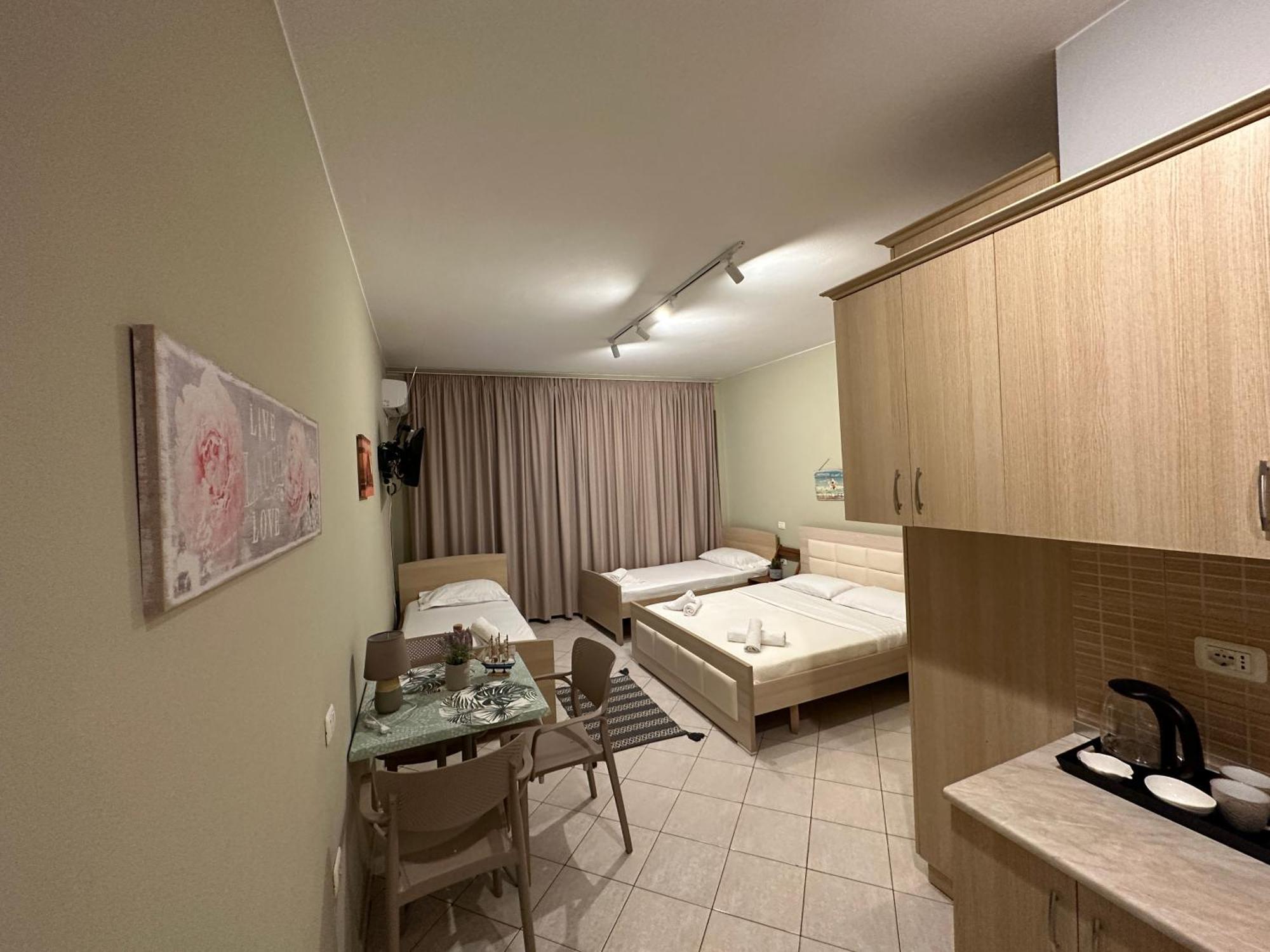 Rias Seaside Apartments Vlore Exterior photo